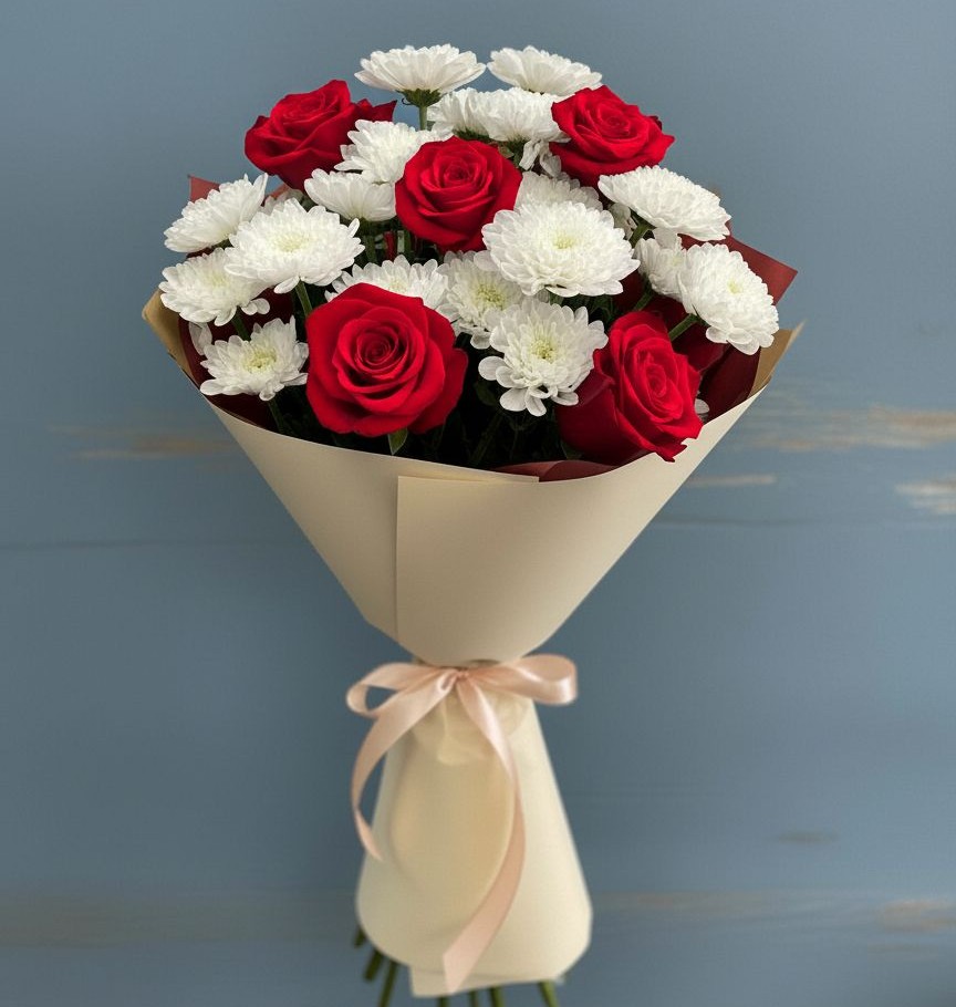 Букет цветов из: Розы и Хризантемы в Кирово-Чепецке