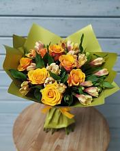 Букет цветов из:  Альстромерии и Розы в Кирово-Чепецке