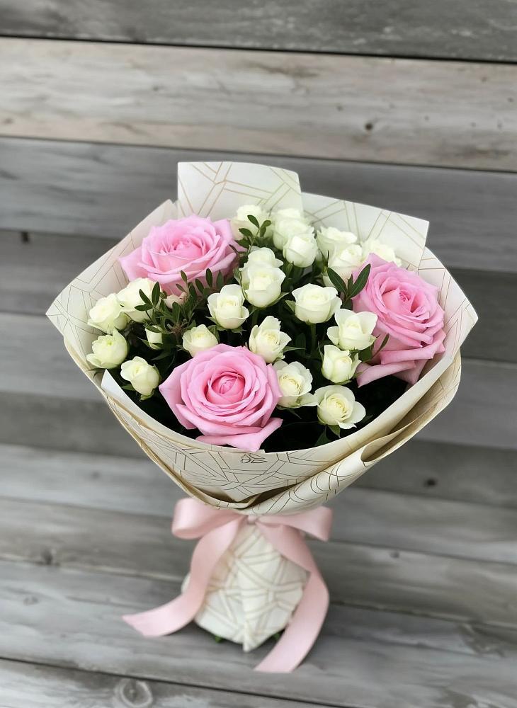 Букет цветов из: Розы в Кирово-Чепецке