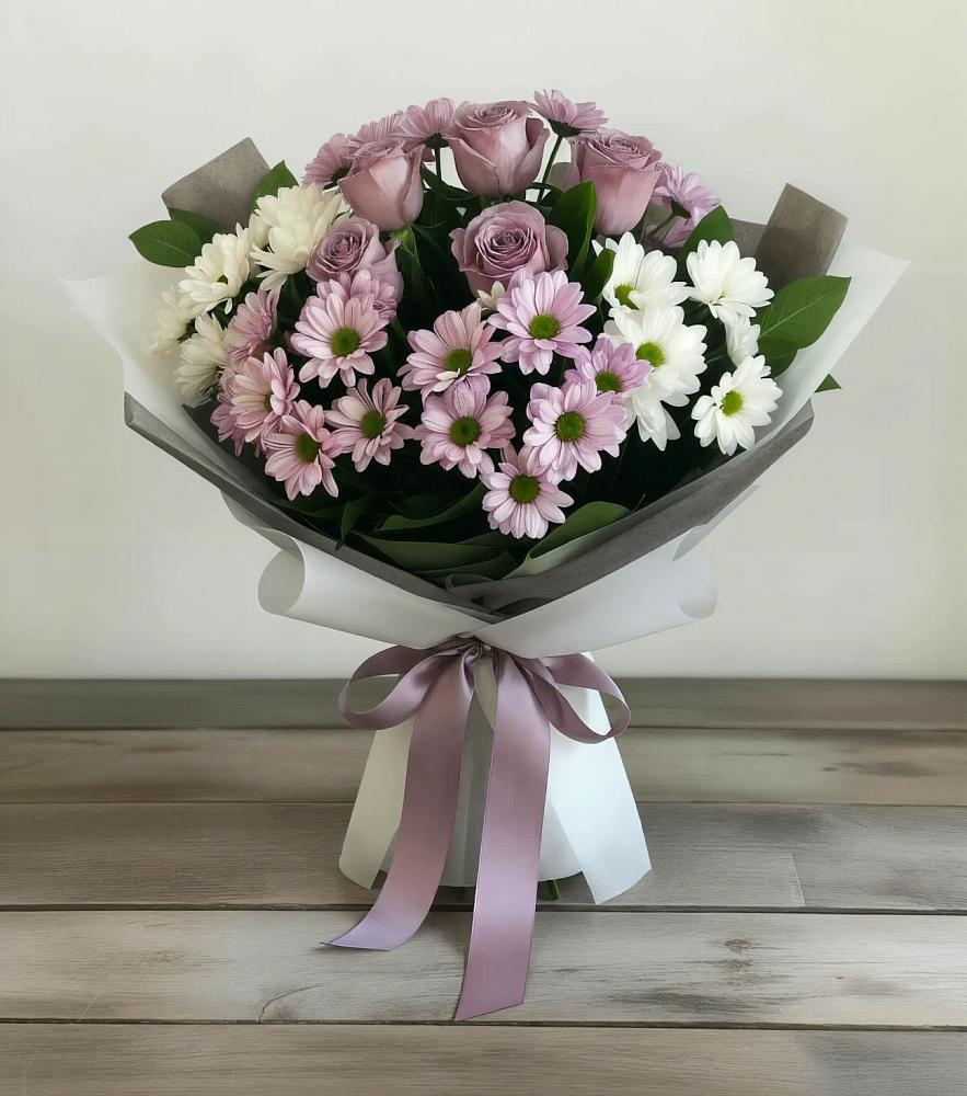 Букет цветов из: Хризантемы и Розы в Кирово-Чепецке