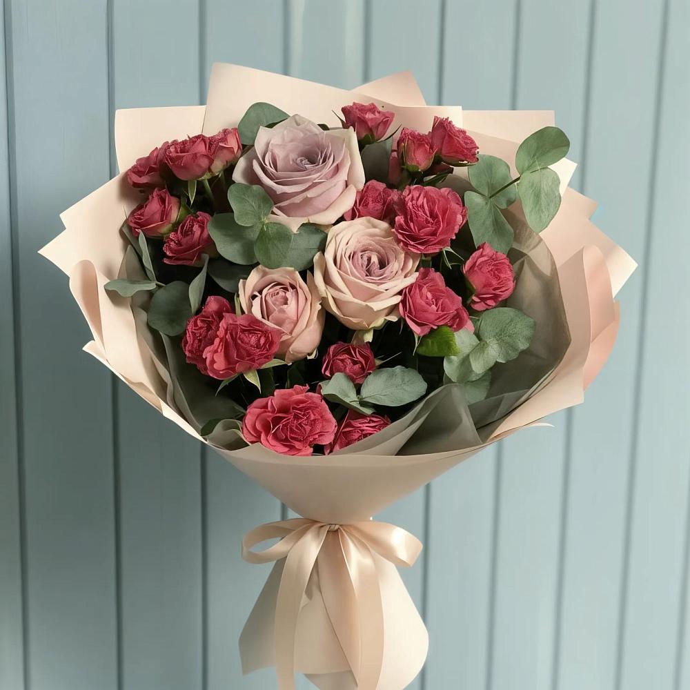 Букет цветов из: Гвоздики и Розы в Кирово-Чепецке