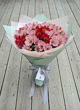 Букет цветов из:  Альстромерии в Кирово-Чепецке