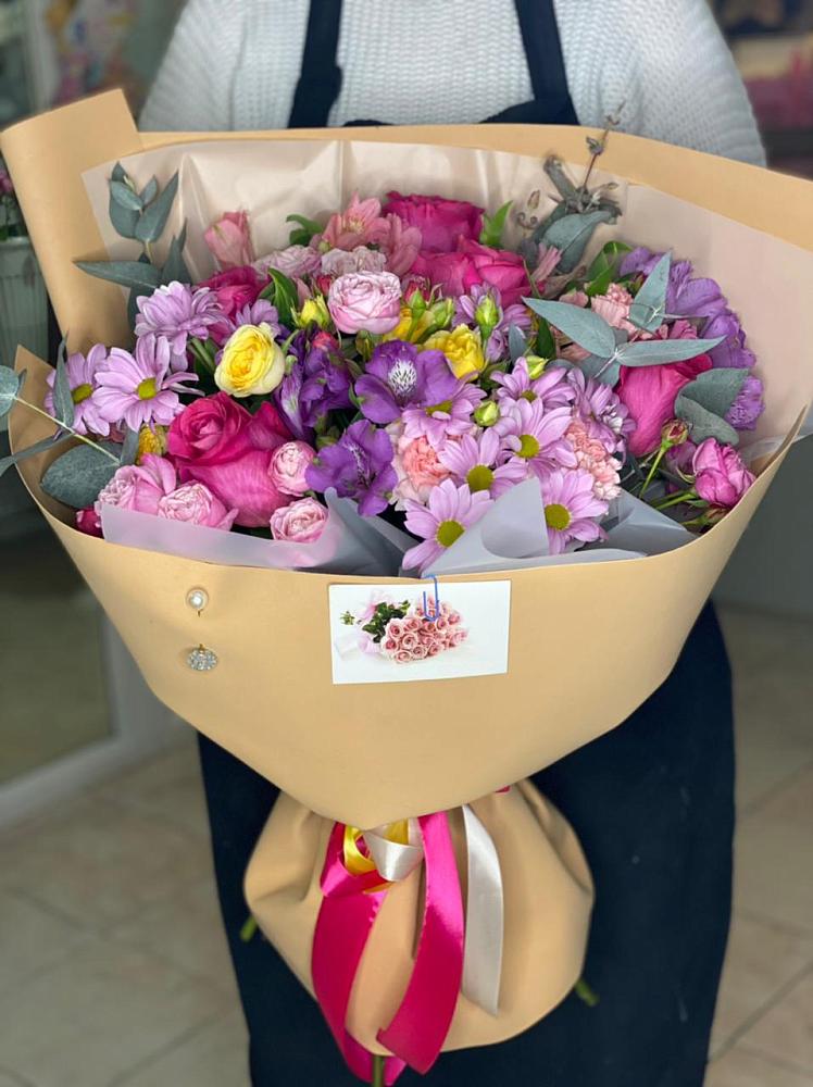 Букет цветов из: Хризантемы, Гвоздики и Альстромерии в Кирово-Чепецке