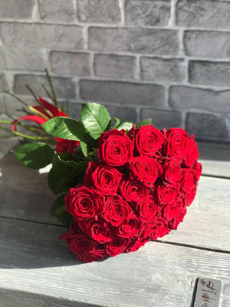 Букет Красные розы Фридом в Кирово-Чепецке