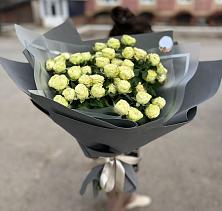 Букет Белые кустовые розы Солинеро в Кирово-Чепецке