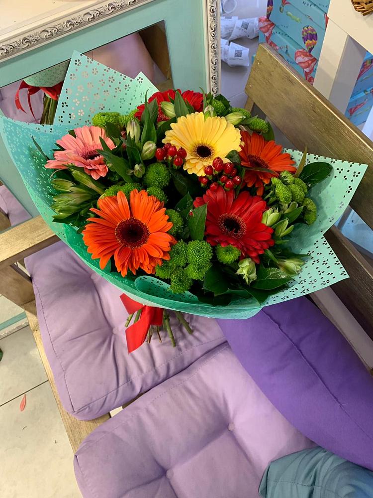 Букет цветов из: Герберы, Хризантемы и Альстромерии в Кирово-Чепецке