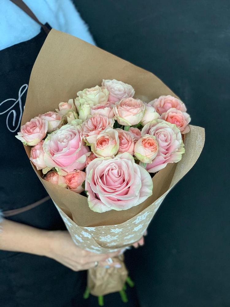 Букет цветов из: Хризантемы и Розы в Кирово-Чепецке