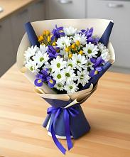 Букет цветов из:  Розы, Ирисы и Хризантемы #REPLACE_PRED# Кирово-Чепецке