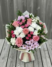 Букет цветов из:  Альстромерии, Гвоздики, Розы и Хризантемы в Кирово-Чепецке