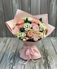Букет цветов из:  Гвоздики, Розы и Хризантемы в Кирово-Чепецке