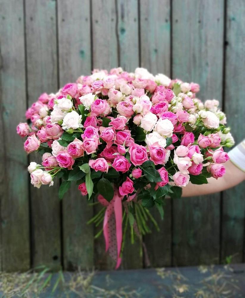 Букет Розовые кустовые розы Натали и Лав Лидия в Кирово-Чепецке