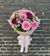 Букет цветов из:  Герберы и Хризантемы в Кирово-Чепецке