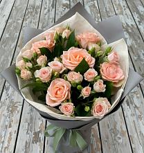 Букет цветов из:  Розы #REPLACE_PRED# Кирово-Чепецке