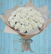 Букет цветов из:  Гвоздики в Кирово-Чепецке